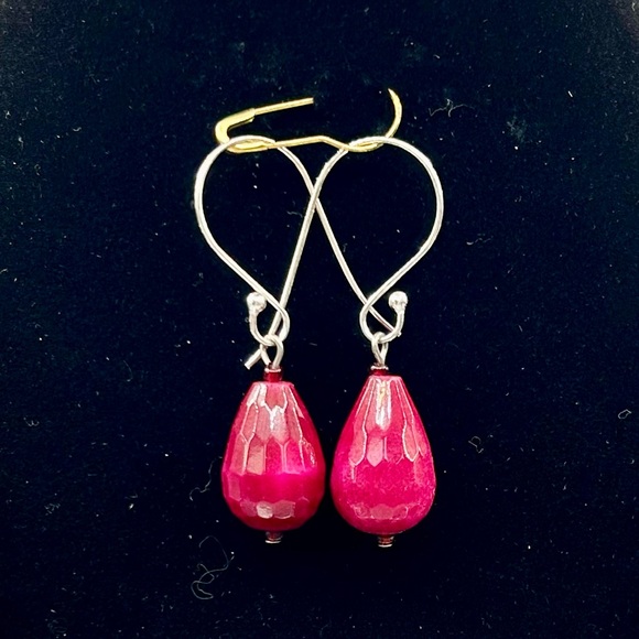 Ruby! Earth Mined Carved Genuine Red Ruby with Faceted Crystal Beads Jewelry Set - Picture 3 of 5